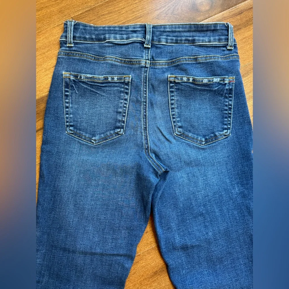 EDGELY Stylish Blue High Rise Denim Jeans